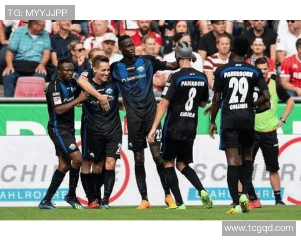 沙尔克04客场惨败，遭遇两连败，形势严峻难挽回